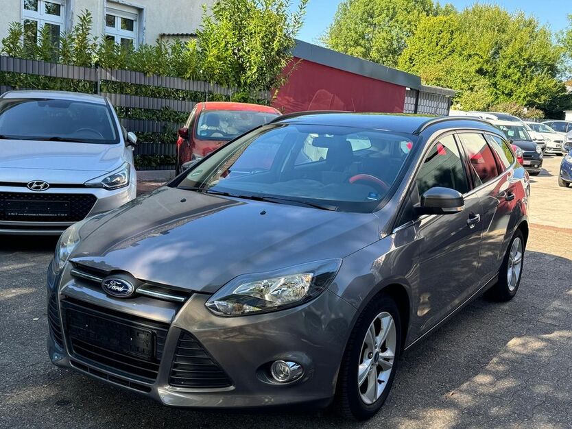 Ford Focus 133.000 km 4.950 € Castrop-Rauxel 44575