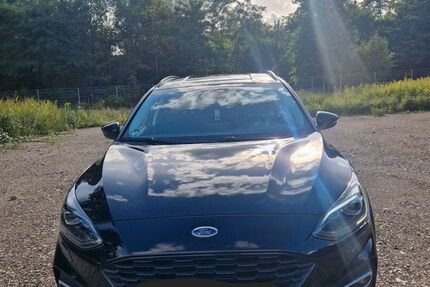 Ford Focus 94.000 km 14.000 € Recklinghausen 45659