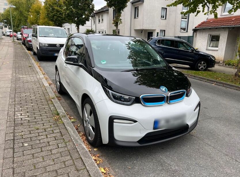 BMW i3 95.000 km 14.200 € Essen 45308