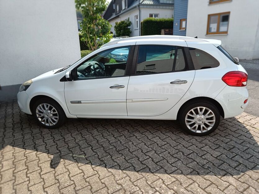 Renault Clio 193.184 km 2.490 € Hagen 58093