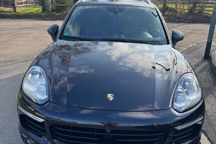 Porsche Cayenne 203.000 km 28.700 &euro; Essen 45327