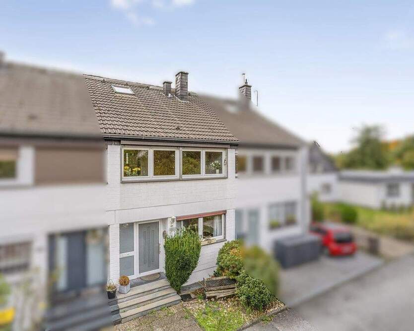 Charmantes Reihenhaus mit sonnigem Garten und einer Garage in Ratingen-Mitte 4 zimmer