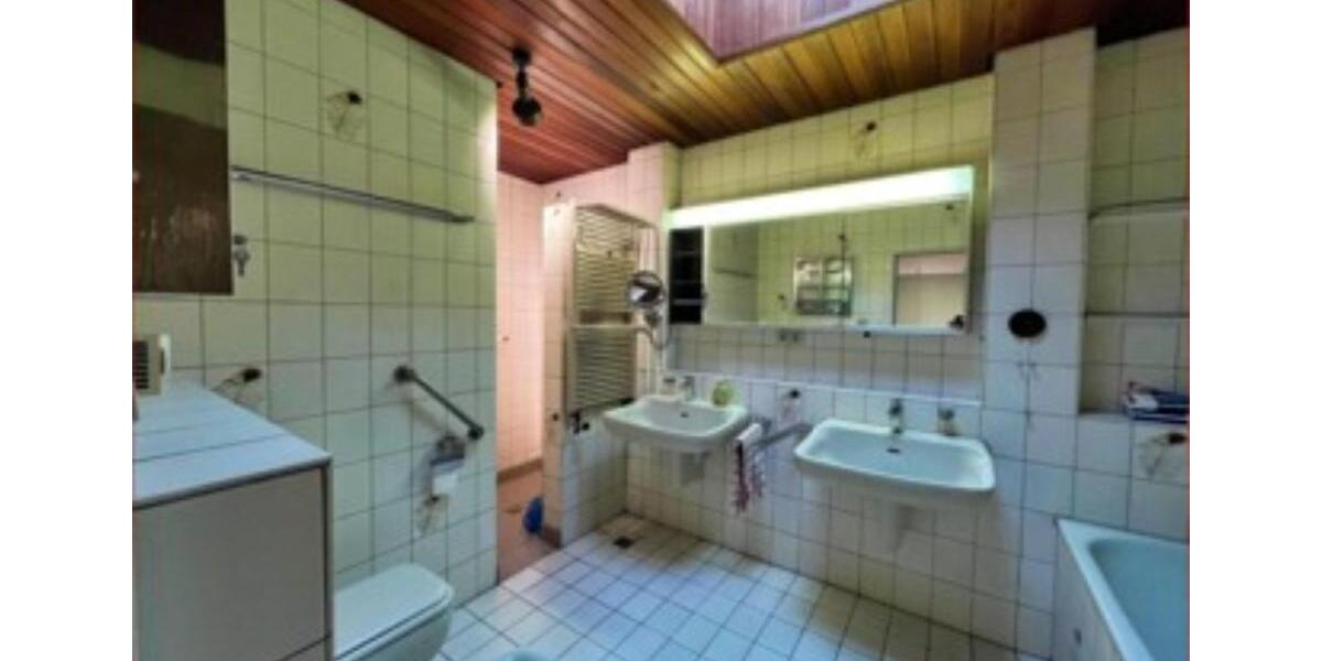 Großzügiges Haus mit Traumgarten in sehr guter Lage von Marl 7 zimmer