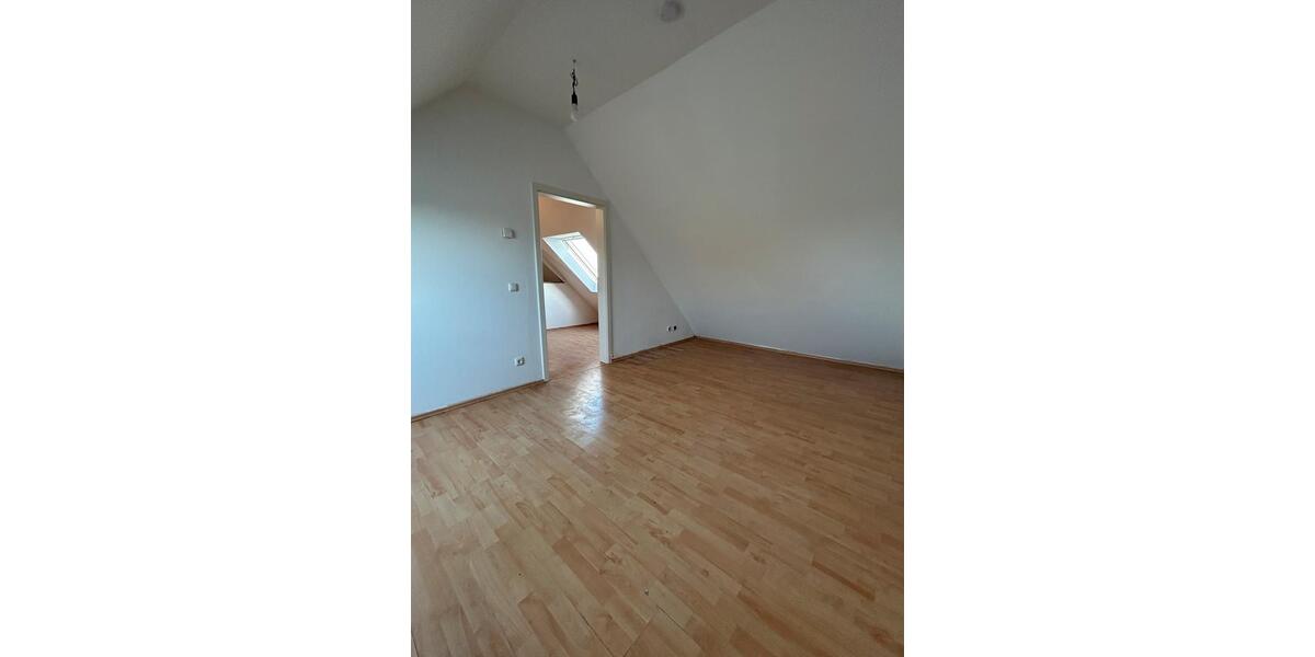 Etagenwohnung Mülheim an der Ruhr Heißen - 3 Zimmer, 90 m&sup2;, 799&euro; | Angebot:26415616