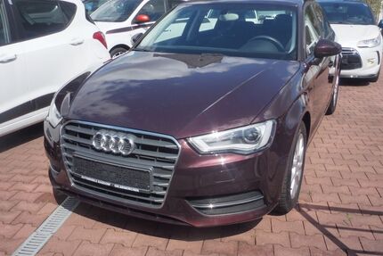 Audi A3 140.000 km 11.990 &euro; Oberhausen 46045