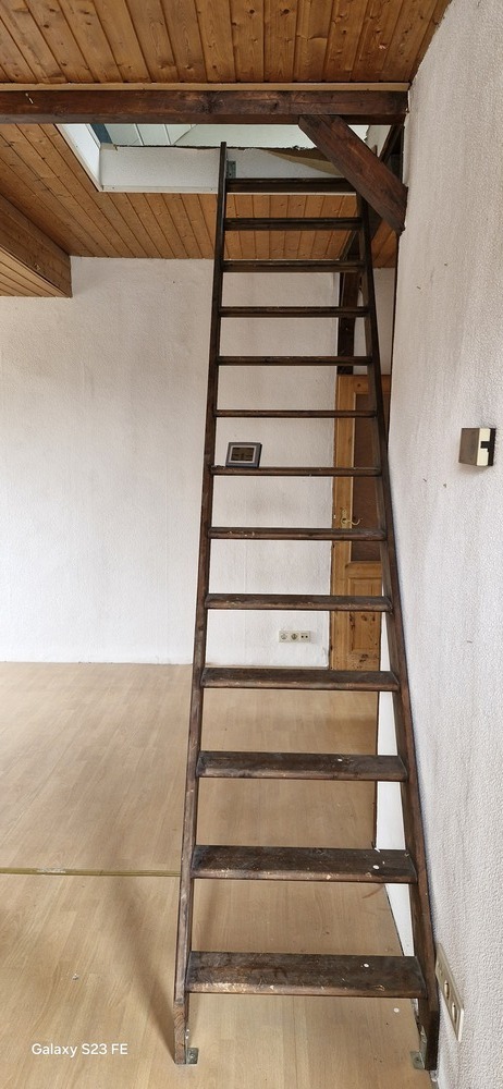 1-Fam. Haus mit Einliegerwohnung und Garagenhof zimmer