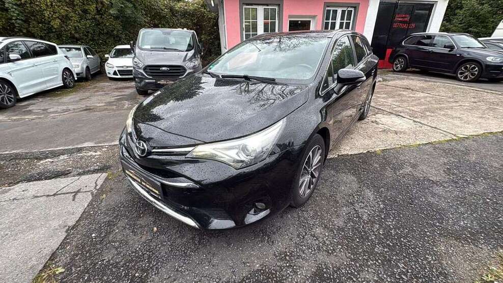 Toyota Avensis 133.424 km 9.900 € Wuppertal 42329