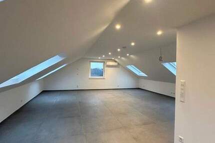 ERSTBEZUG ! Hochwertig sanierte 1- Zimmer Dachgeschoss-Wohnung mit tollen Highlights 1 zimmer