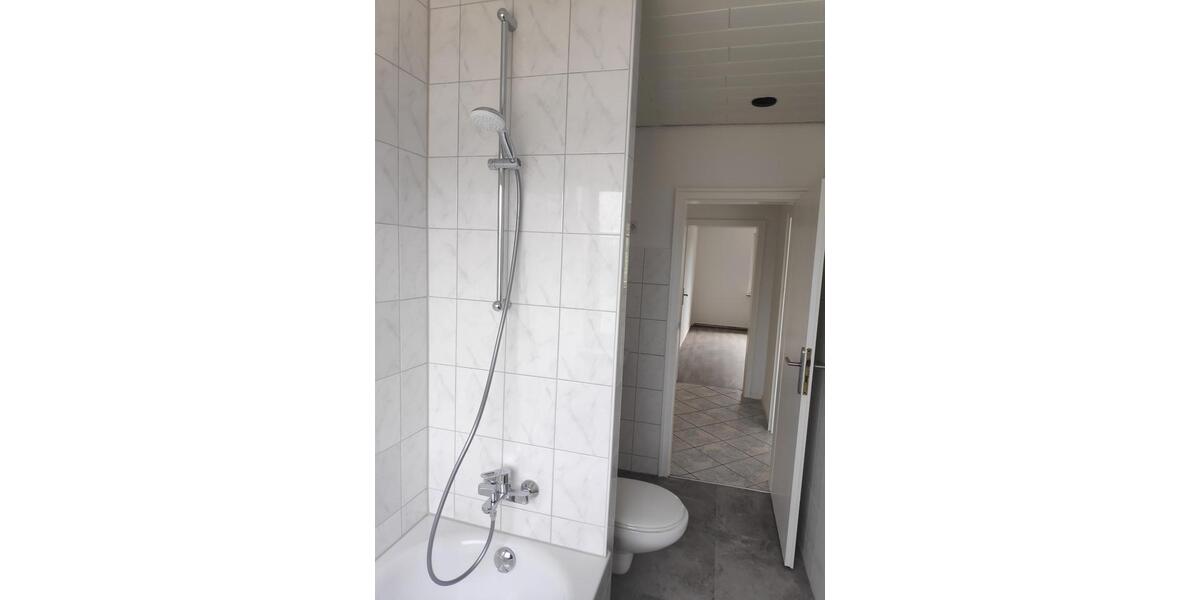 Etagenwohnung Oberhausen Biefang - 3 Zimmer, 82 m&sup2;, 850&euro; | Angebot:26033124