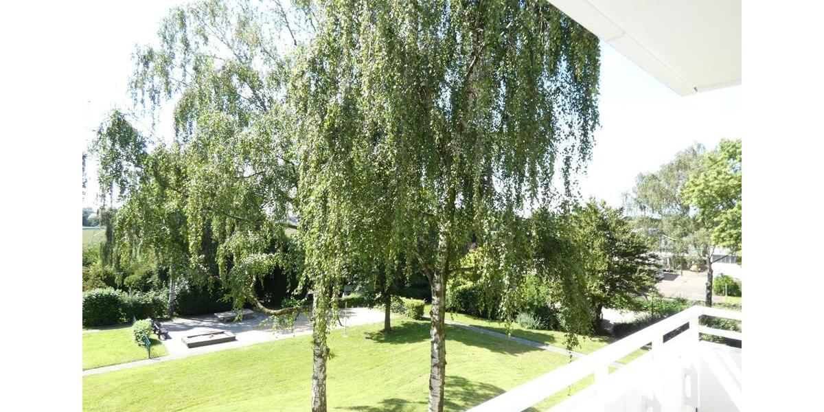 *** Attraktive 3-Zi.-Whg. mit Balkon! Erstbezug nach Sanierung! *** 3 zimmer