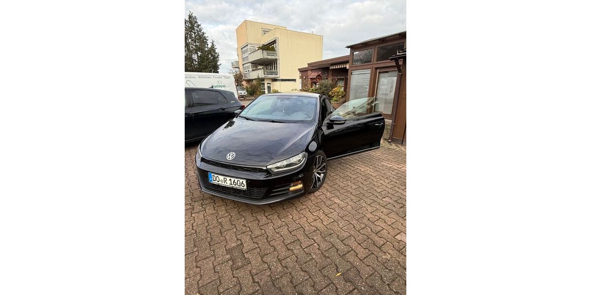 VW Scirocco 145.484 km 12.999 &euro; Dortmund 44143