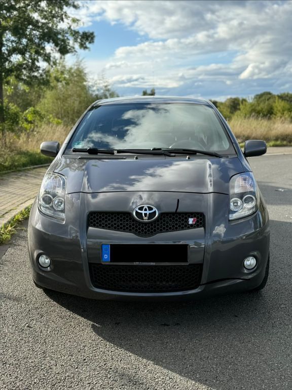 Toyota Yaris 133.808 km 6.500 € Bochum 44805