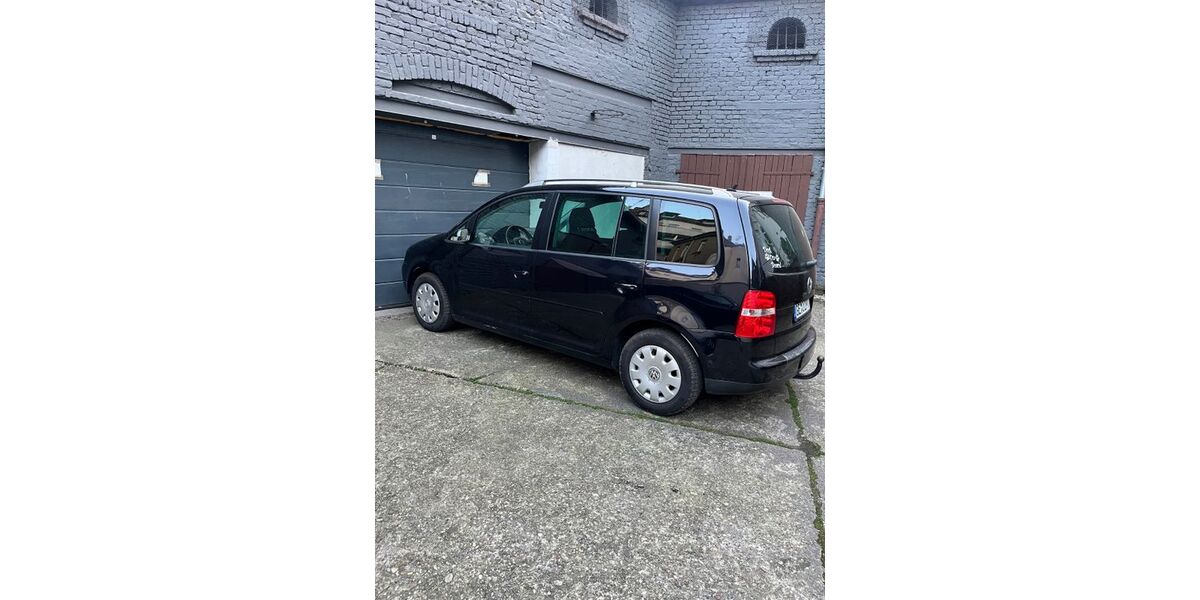 VW Touran 266.000 km 2.800 &euro; Gelsenkirchen 45879
