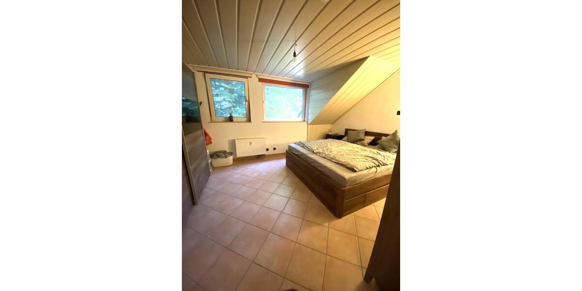 Dachgeschoßwohnung Essen Stadtbezirk IV - 3 Zimmer, 85 m&sup2;, 795&euro; | Angebot:25749475