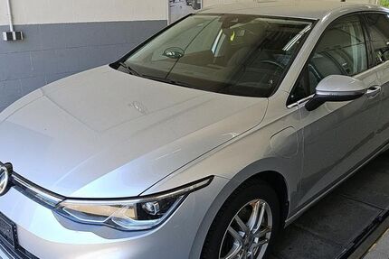 VW Golf 121.728 km 17.947 &euro; Hagen 58091