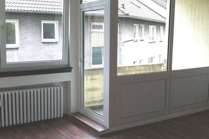 Wohnung Wuppertal Barmen - 3 Zimmer, 67 m&sup2;, 470&euro; | Angebot:26857046