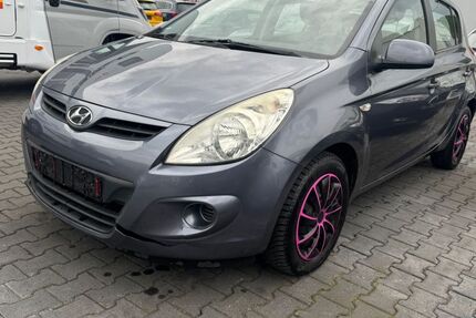 Hyundai i20 140.000 km 1.950 &euro; Essen 45356