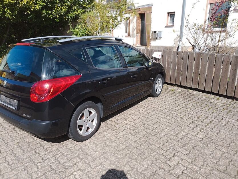 Peugeot 207 85.510 km 2.700 € Bochum 44879