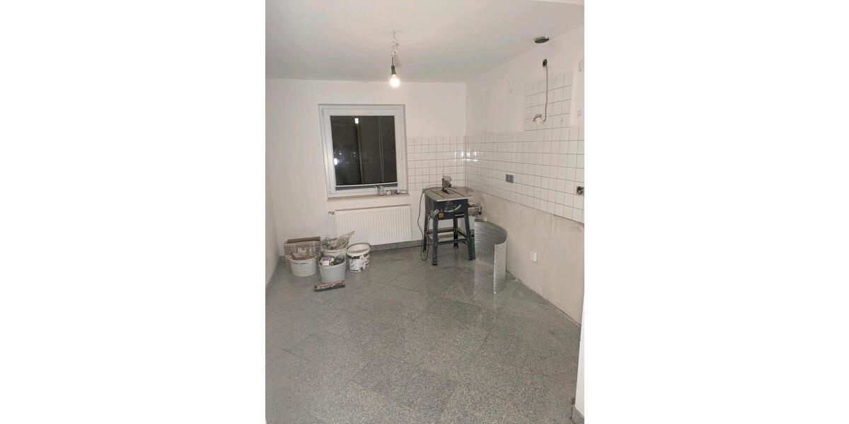 Dachgeschoßwohnung Essen Stadtbezirk II - 5 Zimmer, 79 m&sup2;, 850&euro; | Angebot:25176287