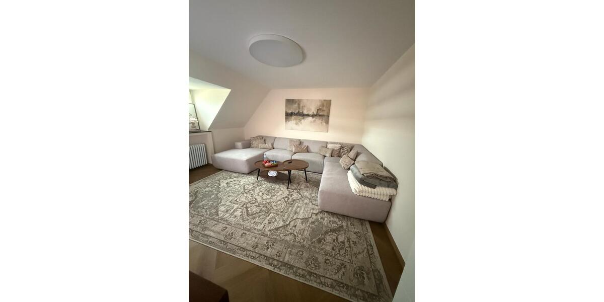 Dachgeschosswohnung links zu vermieten in Herne 3 zimmer