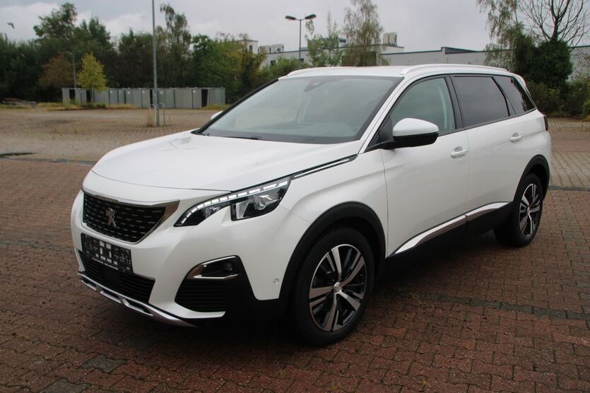 Peugeot 5008 75.300 km 18.490 € Recklinghausen 45663