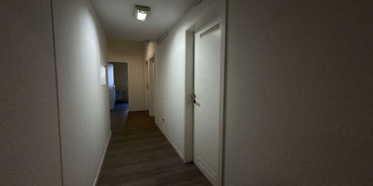 Großes Büro- und Praxisfläche in Hattingens Altstadt mit IT-Raum, LAN, Seminarraum und Gartennutzung 10 zimmer