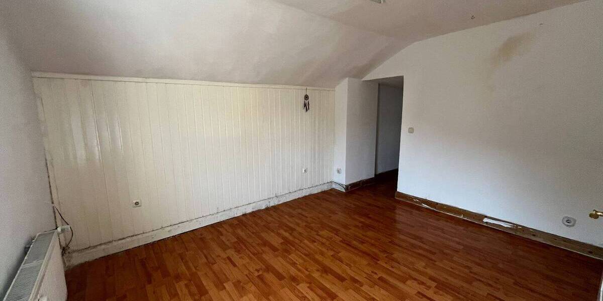 Etagenwohnung Mülheim an der Ruhr Styrum - 5 Zimmer, 111 m&sup2;, 170.000&euro; | Angebot:25747664