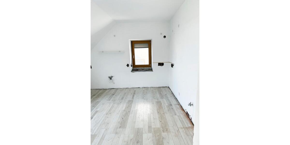 Dachgeschoßwohnung Recklinghausen König Ludwig - 3 Zimmer, 90 m&sup2;, 750&euro; | Angebot:25782639