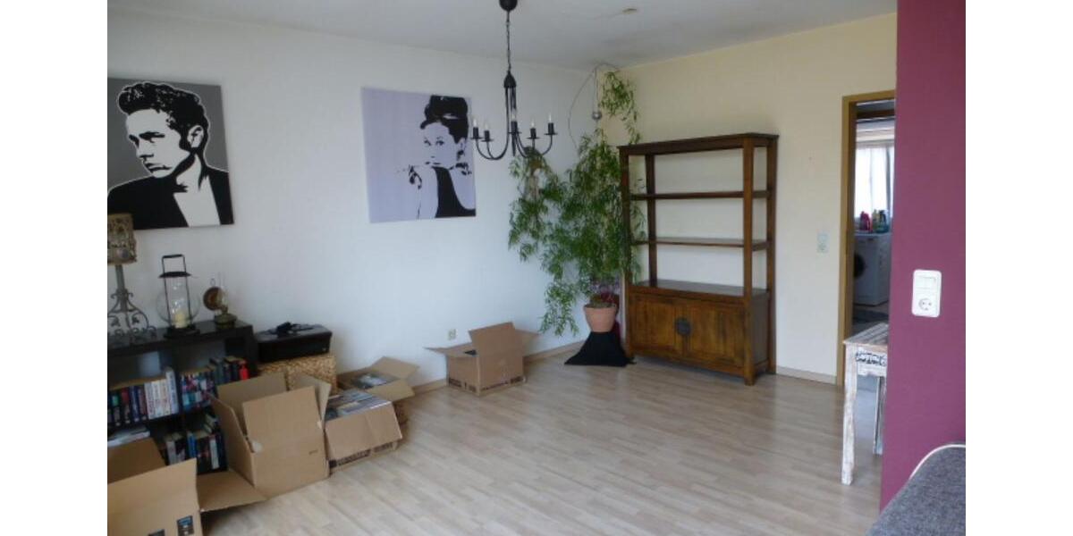 ***Singles aufgepasst*** wunderschöne Dachgeschosswohnung, 2 Balkone, Blick auf den Kanal 1.5 zimmer