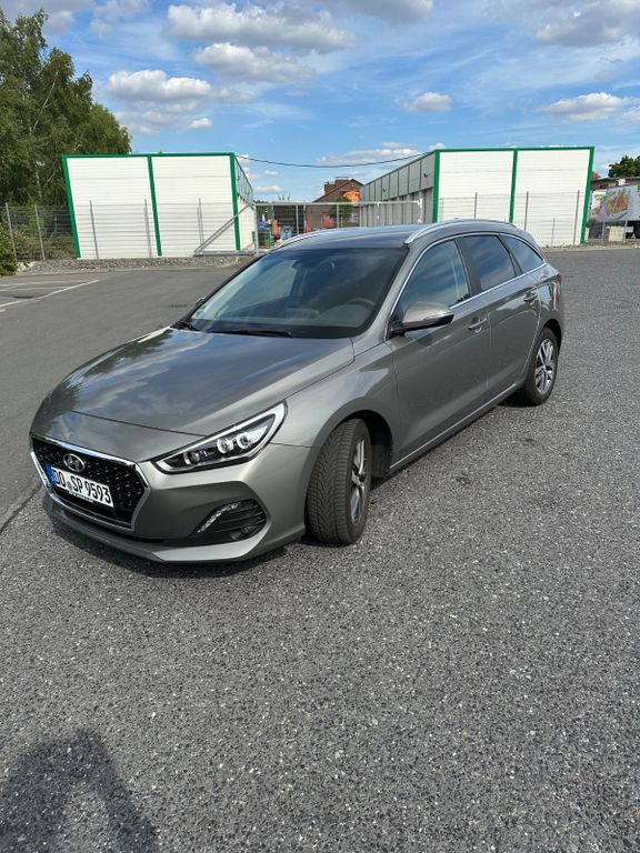 i30