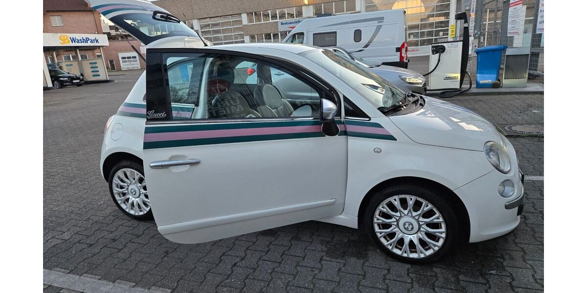 Fiat 500 135.951 km 7.999 &euro; Essen 45133