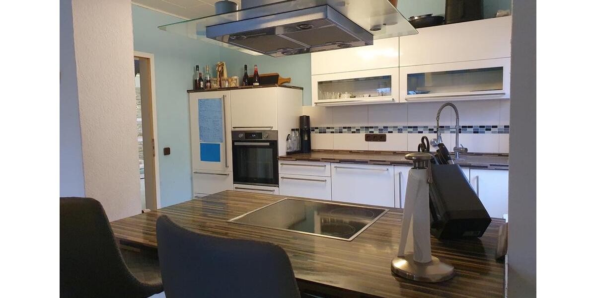 Doppelhaushälfte mal anders! Untere Etage zum Verkauf! 4.5 zimmer