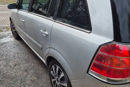 Opel Zafira 295.000 km 1.250 € Recklinghausen 45665