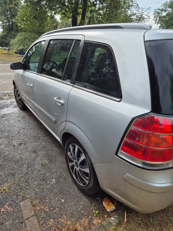 Opel Zafira 295.000 km 1.250 € Recklinghausen 45665