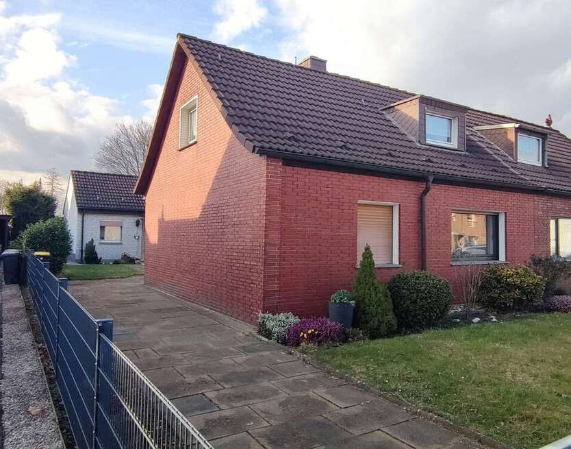 Haus zum Kaufen in Recklinghausen 135.000 € 140 m²