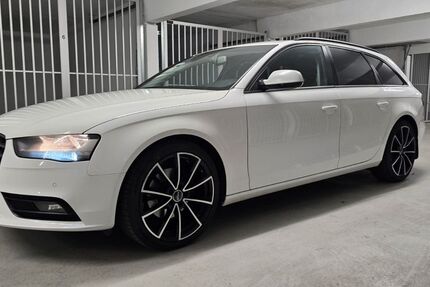 Audi A4 185.900 km 9.790 &euro; Dortmund 44287