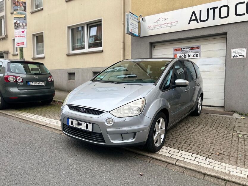 Ford S-Max 155.900 km 6.490 € Essen 45139