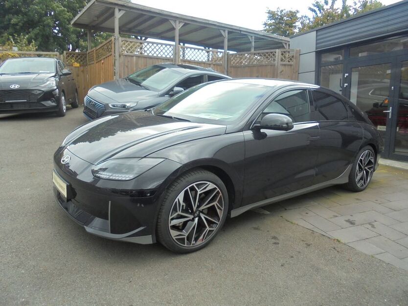 Hyundai IONIQ 6 3.000 km 39.900 € Radevormwald 42477