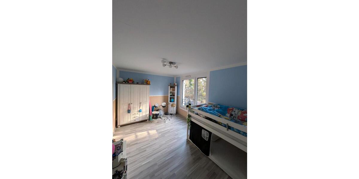 Modernes energieeffizientes Reihenendhaus mit Blick ins Grüne 5.5 zimmer