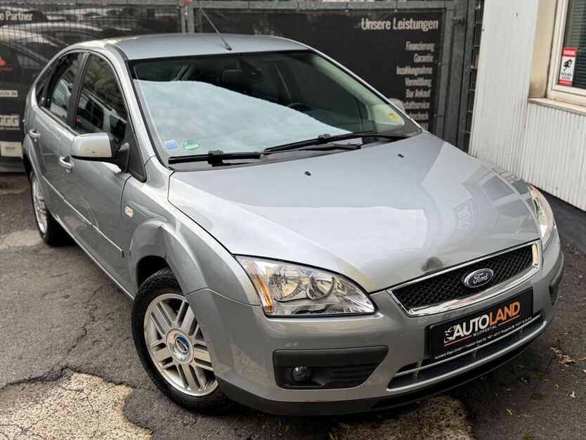 Ford Focus 117.727 km 3.299 € Wuppertal 42117