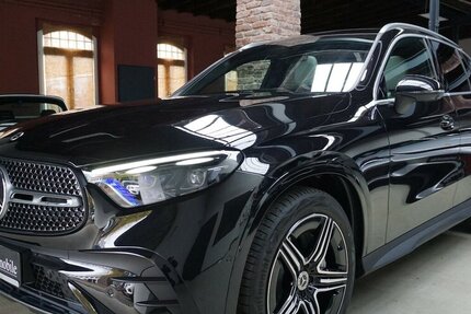 Mercedes-Benz GLC 220 d 4M AMG Pano Leder Memory MBUX 360° 9.229 km 56.400 € Wuppertal 42327