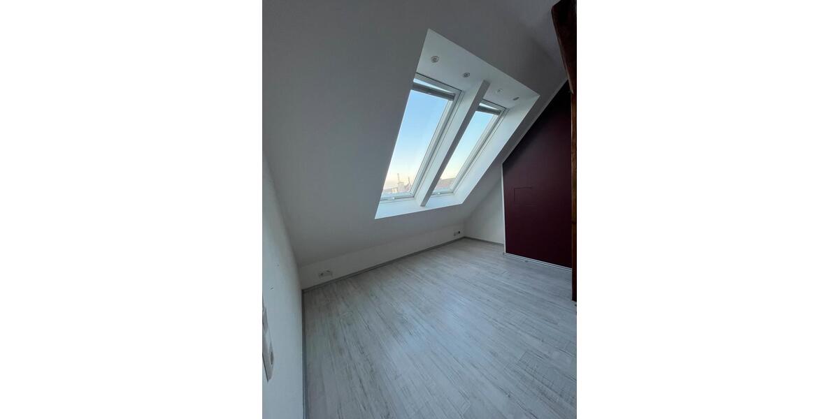 Dachgeschoßwohnung Hagen Hagen-Mitte - 5 Zimmer, 116 m&sup2;, 229.000&euro; | Angebot:27533521