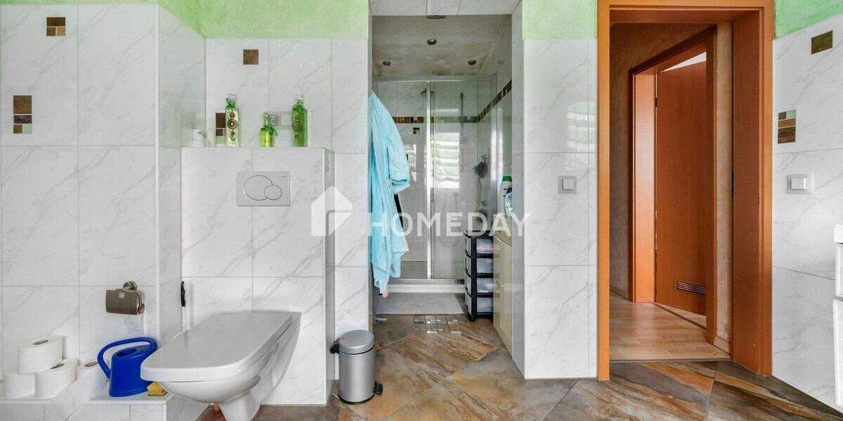 Zusammengelegt und modernisiert - großzügige Wohnung mit zwei Kellerräumen in Bochum-Hamme 5 zimmer