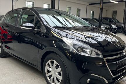 Peugeot 208 29.000 km 9.870 € Velbert 42551