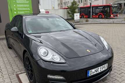 Porsche Panamera 183.000 km 25.999 € Velbert 42551