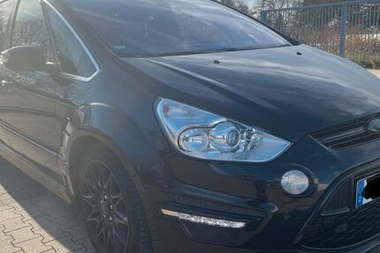 Ford S-Max 197.950 km 11.499 &euro; Oberhausen 46145