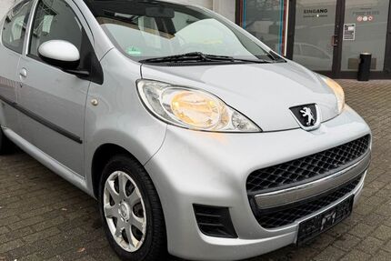 Peugeot 107 157.944 km 2.600 &euro; ESSEN 45356