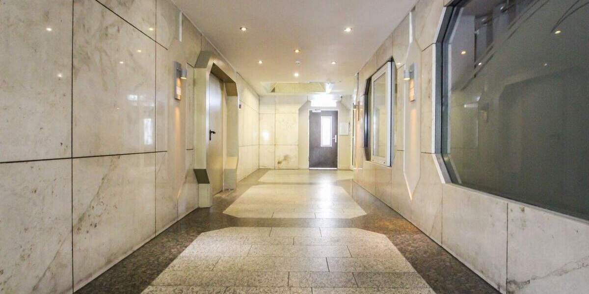 Exklusiv Wohnen in der City: 4,5 Zimmer mit Balkon - Aufzug - Tiefgarage 4 zimmer