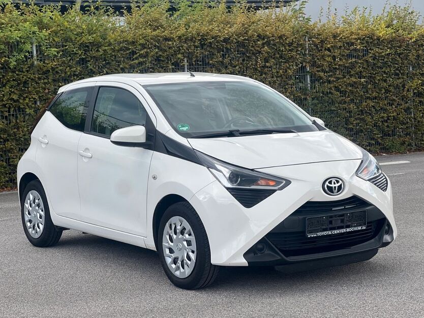 Toyota Aygo (X) 49.443 km 9.000 € Wuppertal 42389