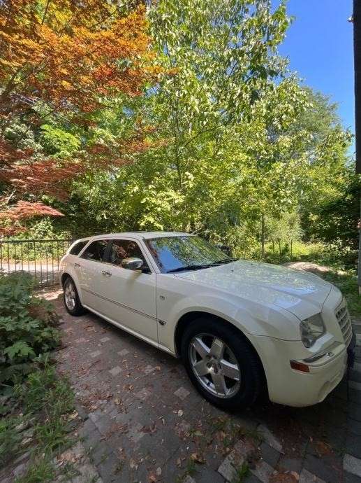 Chrysler 300C 323.000 km 7.800 € Wuppertal 42109